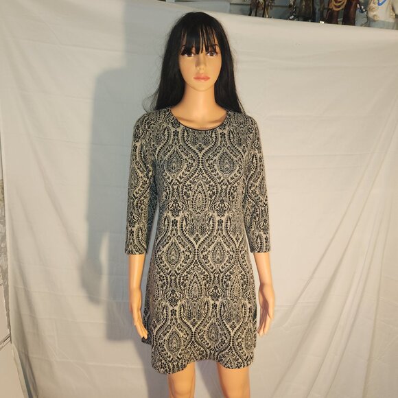 London Style collection short dress. Tan/Black in size 4-Petite - Picture 9 of 16